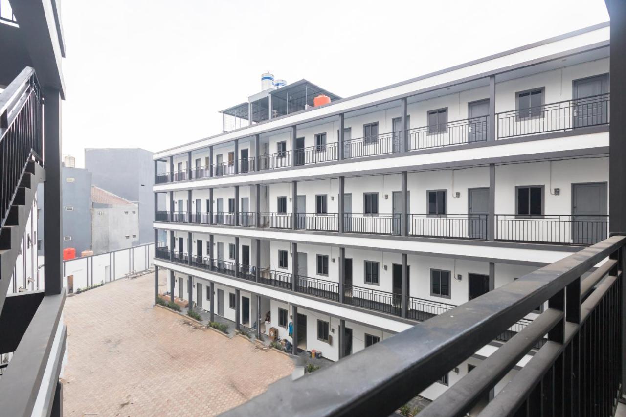 Oyo 1310 Urban Residence 雅加达 外观 照片