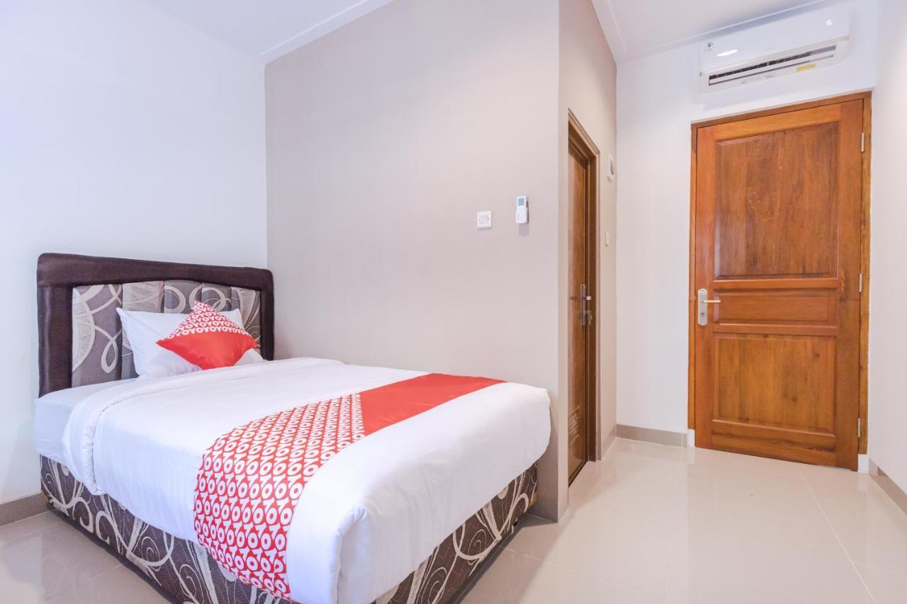 Oyo 1310 Urban Residence 雅加达 外观 照片